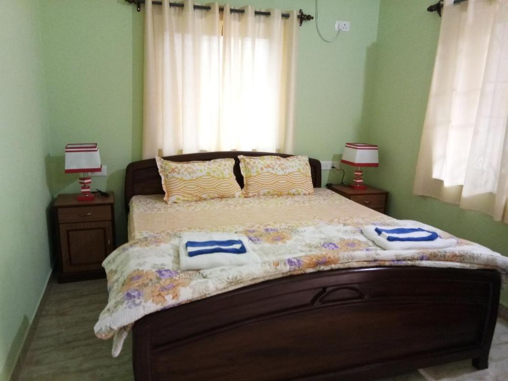Shirley'S Guest House マヨルダ エクステリア 写真