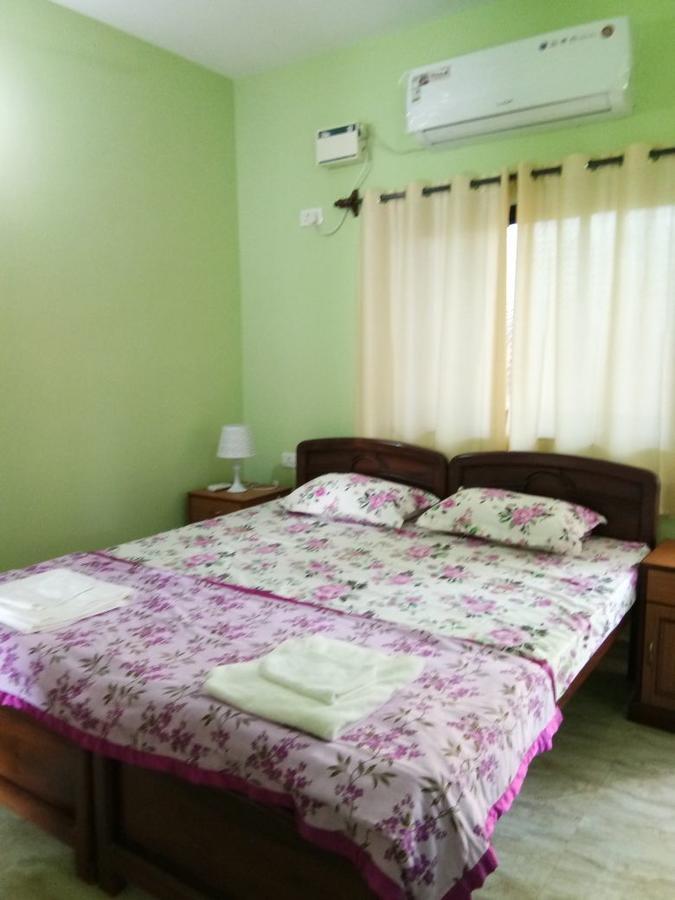 Shirley'S Guest House マヨルダ エクステリア 写真